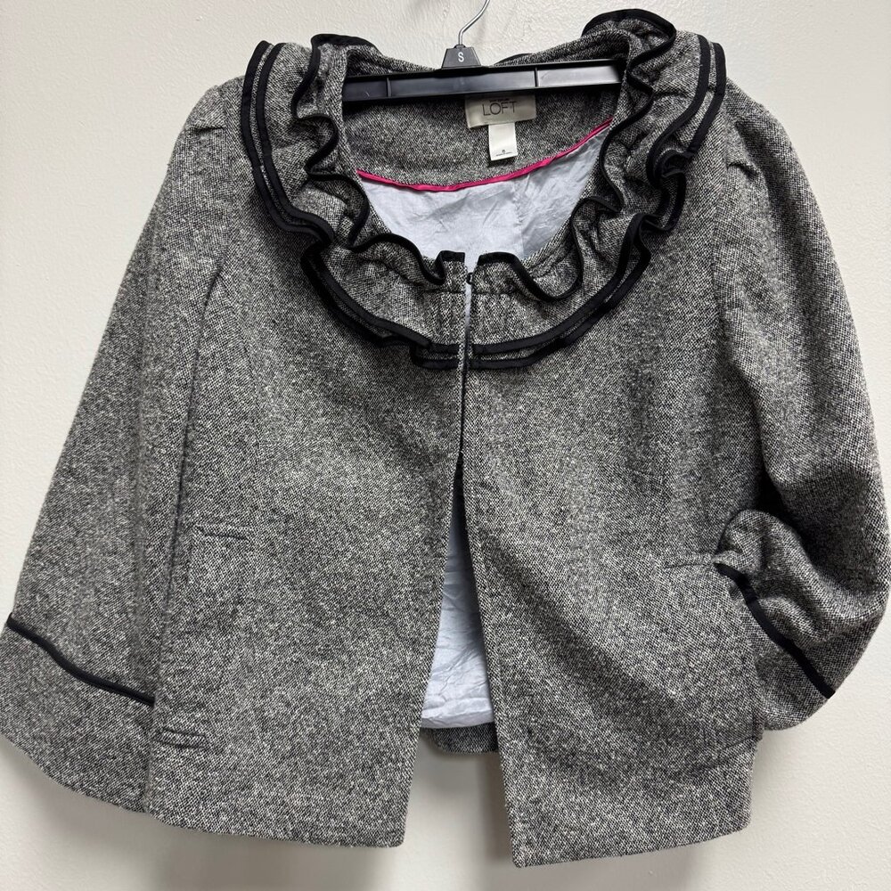 Women’s loft brand size 8 foot jacket